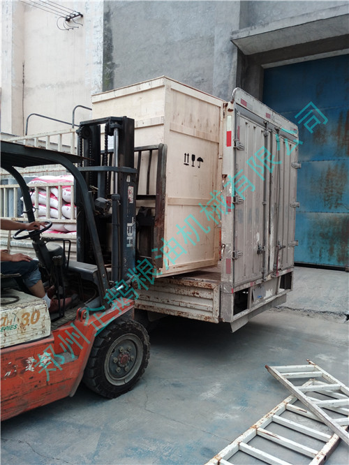 企鵝榨油機廠家印度客戶設備發(fā)貨(圖2)