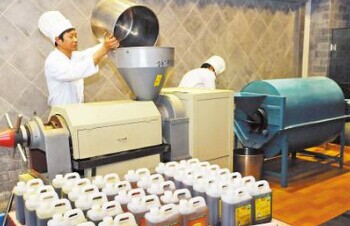 為什么同型號的液壓榨油機(jī)價(jià)格卻不同(圖2)